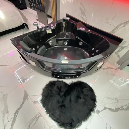 Samm Capodichino شقة *