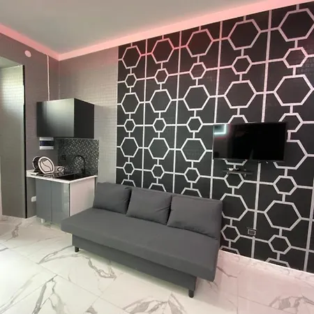 Samm Capodichino Neapel